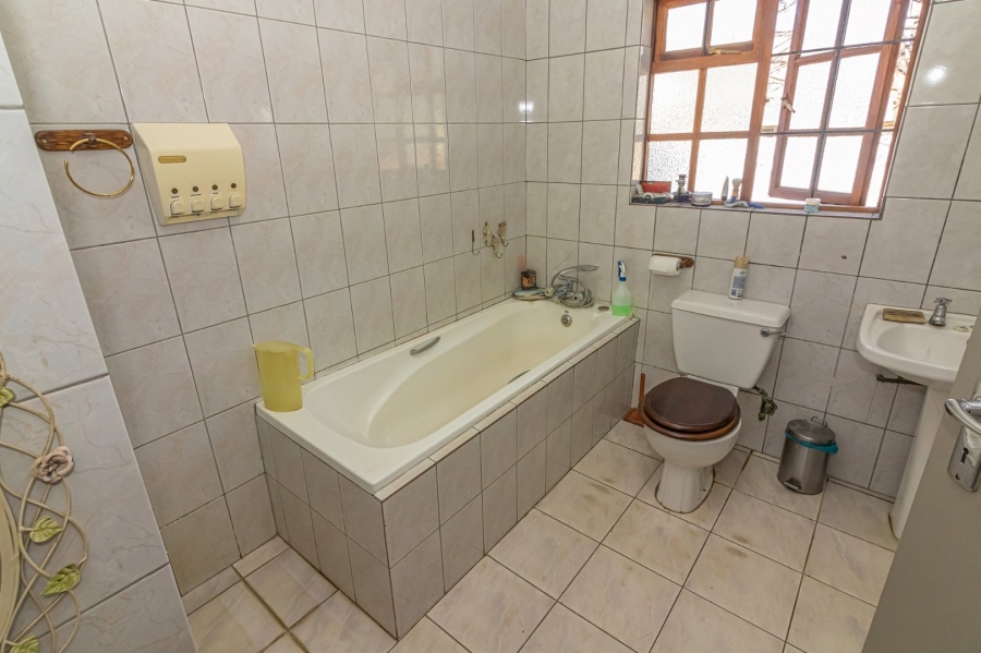 3 Bedroom Property for Sale in Presidentia Free State